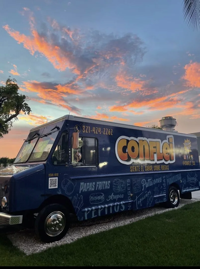 Conflei Food Truck during the day.